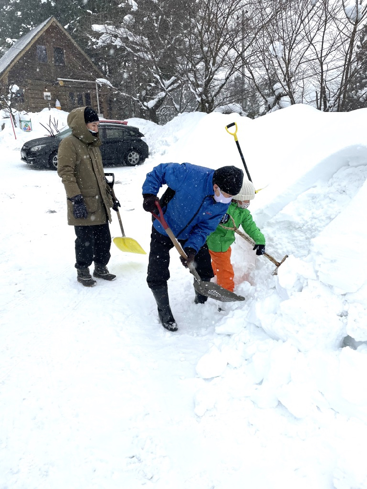 前進山形上山溫泉的夢幻雪世界,體驗親手做雪屋以及絕景樹冰散步