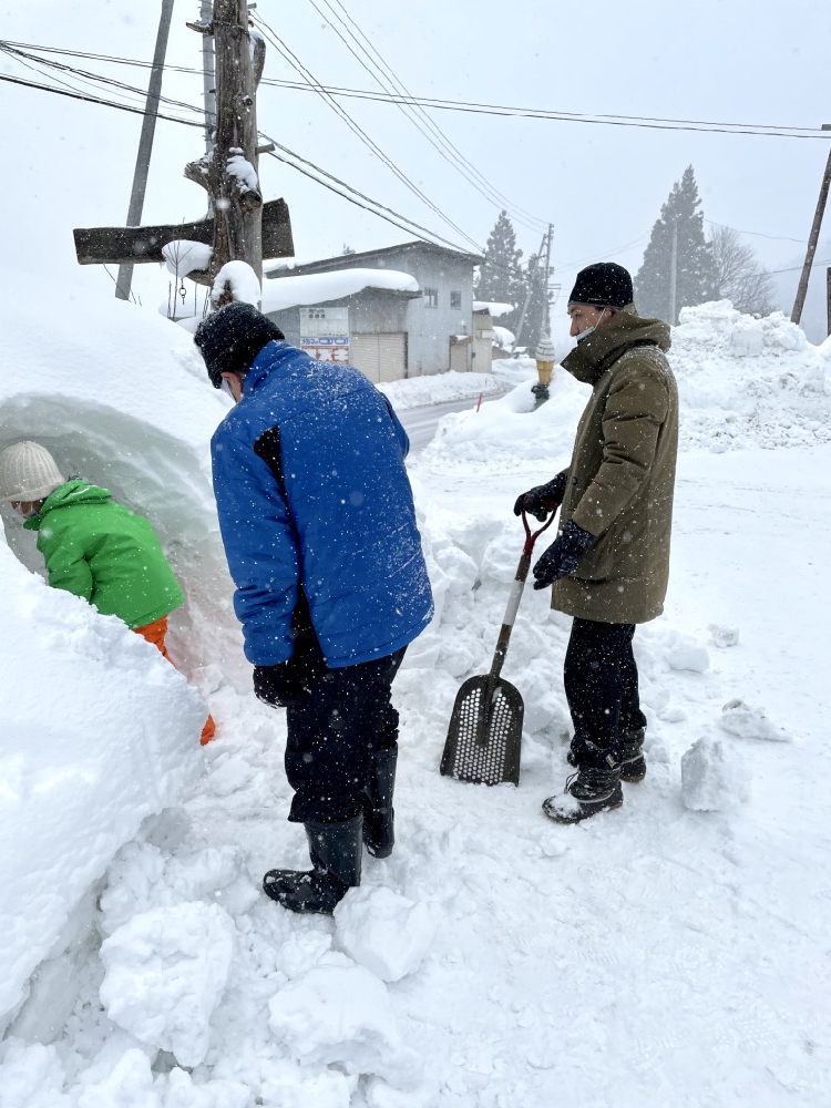 前進山形上山溫泉的夢幻雪世界,體驗親手做雪屋以及絕景樹冰散步