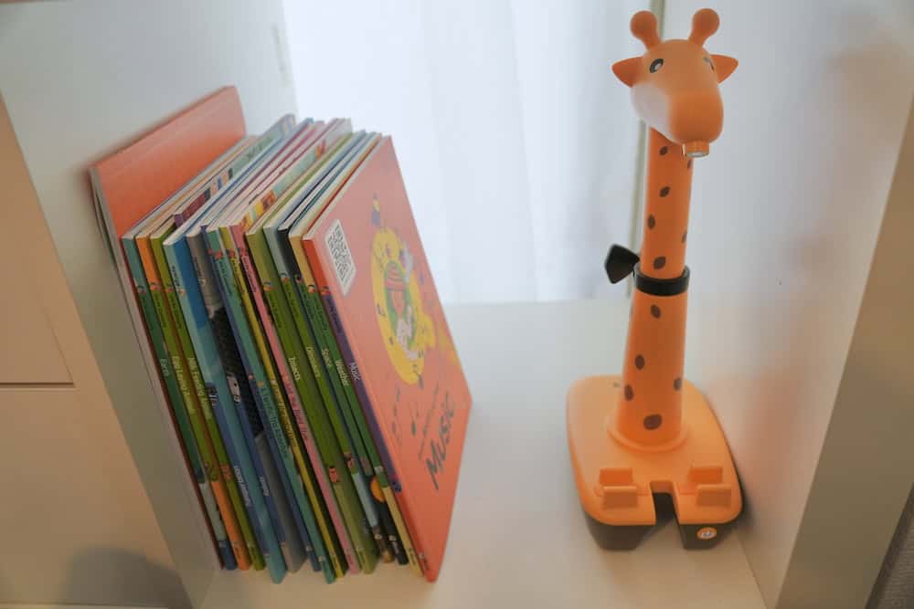 將抽象概念視覺化，讓孩子在遊戲中學習的ARpedia AR互動式英文學習繪本